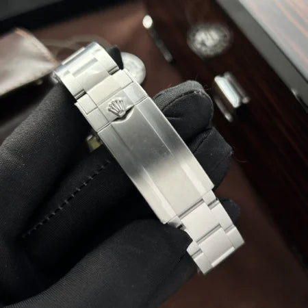 Superclone Rolex Submariner Green Dial 116610LV “Hulk”