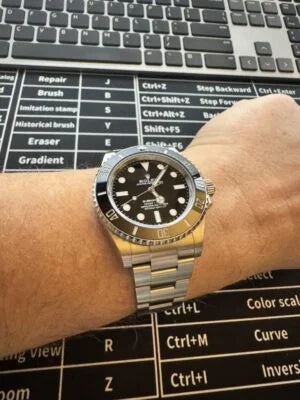Rolex Submariner Black Dial 124060 No-Date